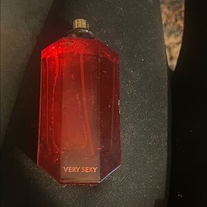 Very Sexy by VS, full bottle. Spayed twice. Top missing.